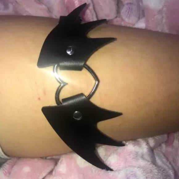 2 Sexy Heart LegChain Cosplay Elastic Thigh Garter - Picture 5 of 11